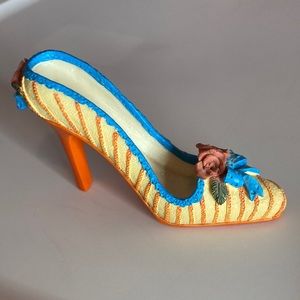 vintage My Treasure miniature collectible shoe